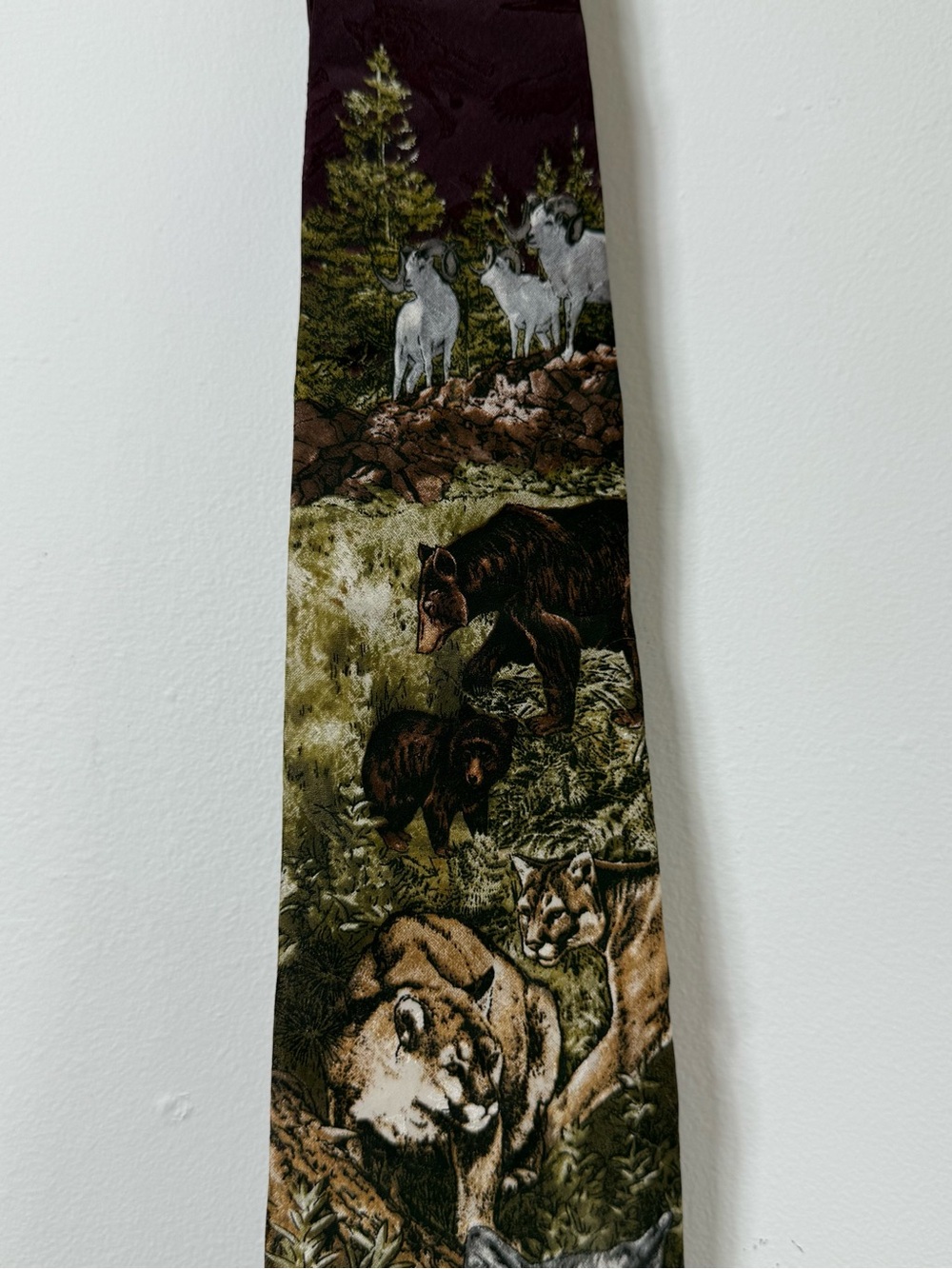 Vintage Endangered Species Wildlife Novelty Tie Wolf Bear Mountain Lion Mens - Picture 3 of 6